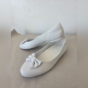 NEW White Leather Ballet Flats Shoes Bow Church Formal Temple Wedding Size 8